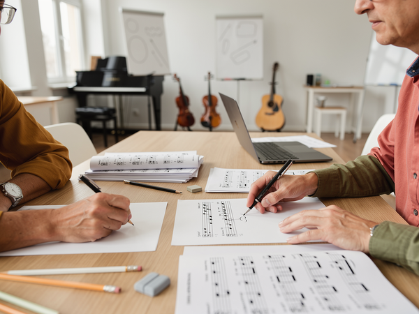Bild zu Schriftliche Aufgabenformate im Musikunterricht