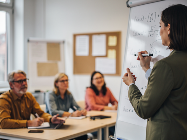 Bild zu Zertifikatskurs im Fach Mathematik, Sekundarstufe II,
Kursteil I